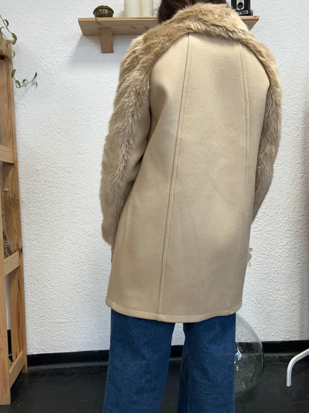 Manteau en fausse fourrure beige Patrizia Pepe