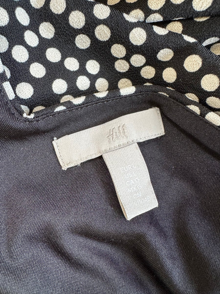 Robe noir à pois