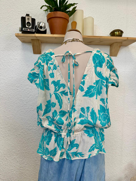 Blouse écru et bleu fleuri Mango