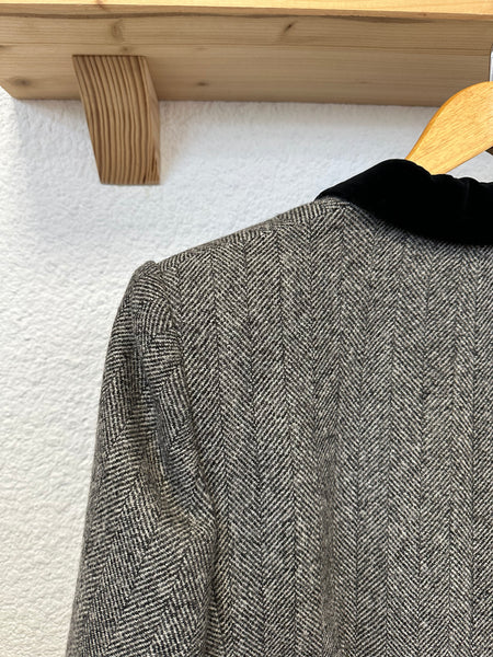 Manteau long en laine motif chevrons gris et noir Vintage