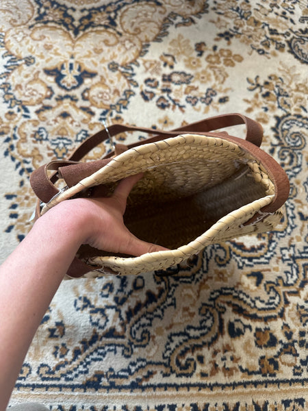Sac en paille avec rabat en cuir marron
