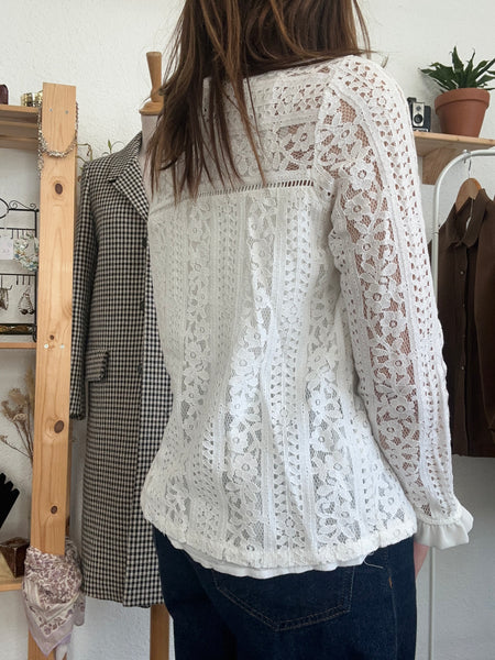 Blouse en dentelle blanche
