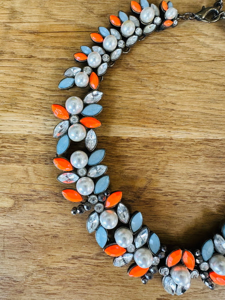 Collier perles et strass bleu et orange