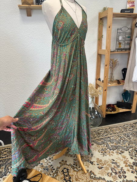 Robe longue d’été en soie verte imprimée