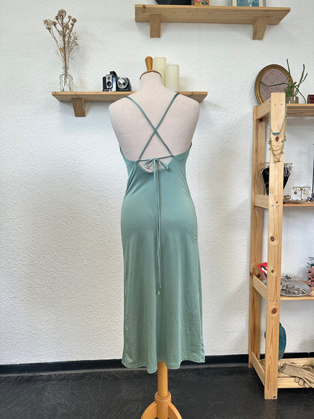 Robe moulante et dos nu verte satinée Zara