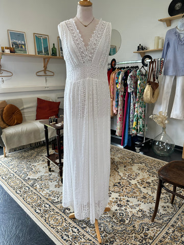 Robe blanche en dentelle