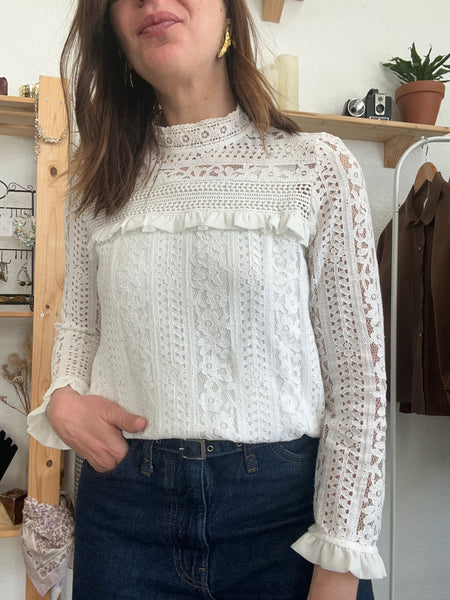Blouse en dentelle blanche