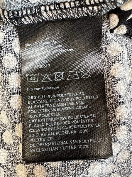 Robe noir à pois