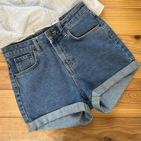 Short en jeans bleu