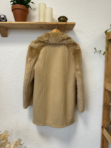 Manteau en fausse fourrure beige Patrizia Pepe