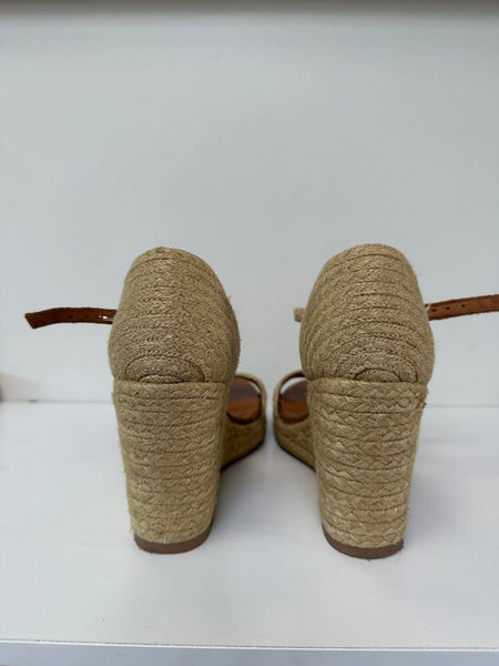 Sandales compensées beige