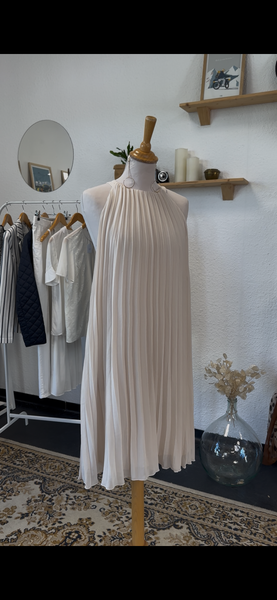 Robe plissé écru