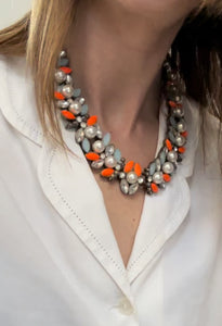 Collier perles et strass bleu et orange