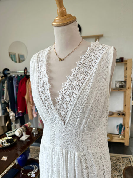 Robe blanche en dentelle